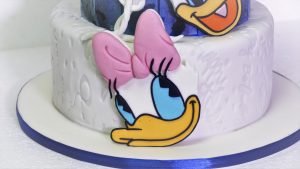 Nicoles Zuckerwerk Donald und Daisy Geburtstagstorte