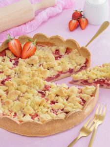 Nicoles Zuckerwerk leckerer Erdbeer Streuselkuchen