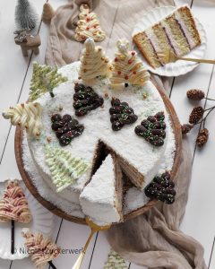 Der Hingucker für die Festtafel - weihnachtliche Torte